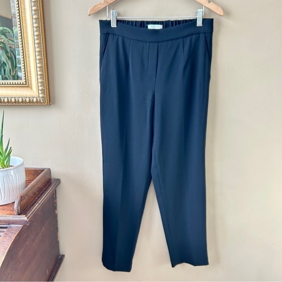 Aritzia Babaton Cohen Trouser Cropped Pleated Dress Pant Jogger Black Crepe Sz 4 - Picture 3 of 13